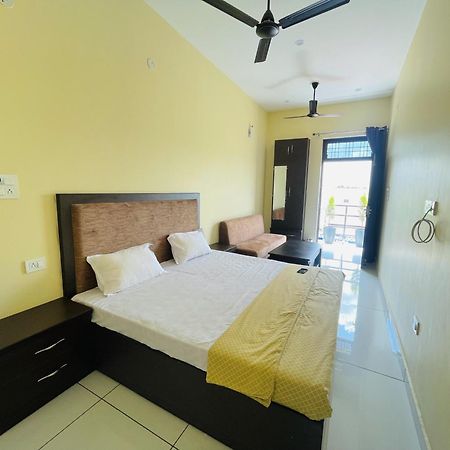Bld Restaurant And Home Stay Dehradun Esterno foto