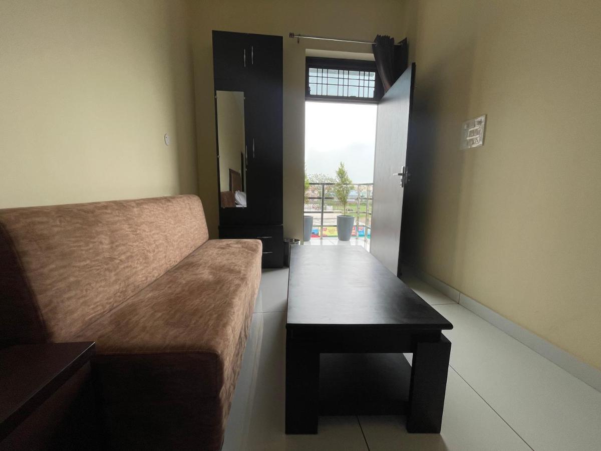Bld Restaurant And Home Stay Dehradun Esterno foto